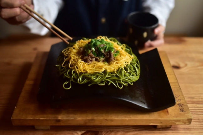 瓦そば　シガ食堂