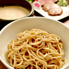 ラーメン歩く花